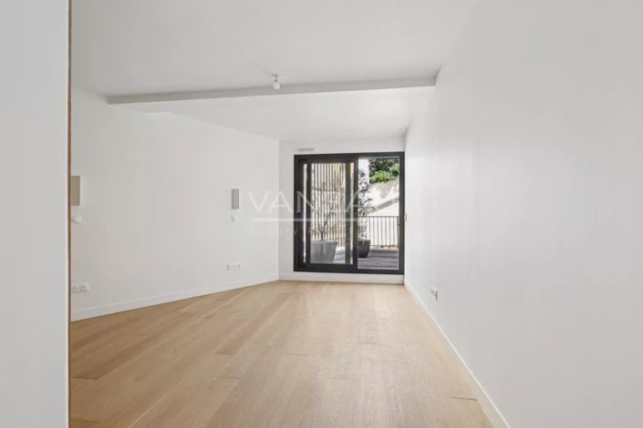 Image No.18-4 Bed House for sale