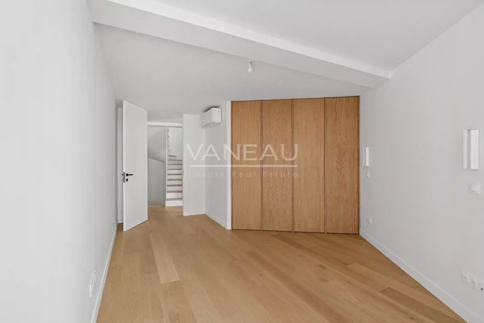 Image No.19-4 Bed House for sale