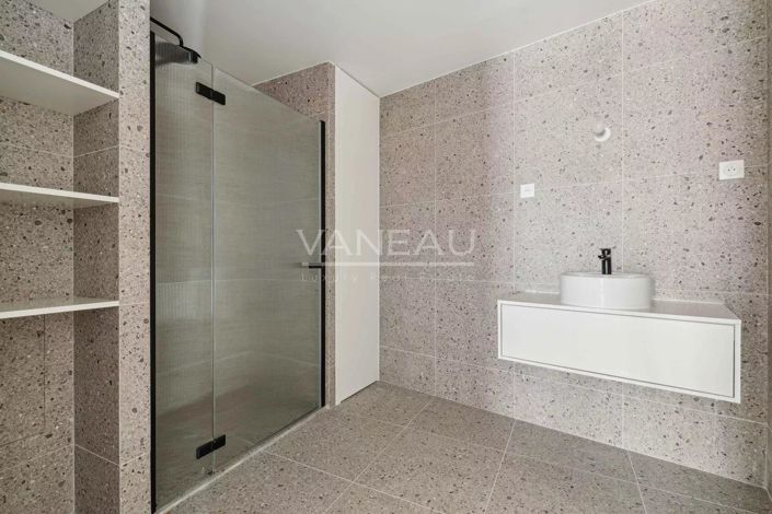 Image No.22-4 Bed House for sale