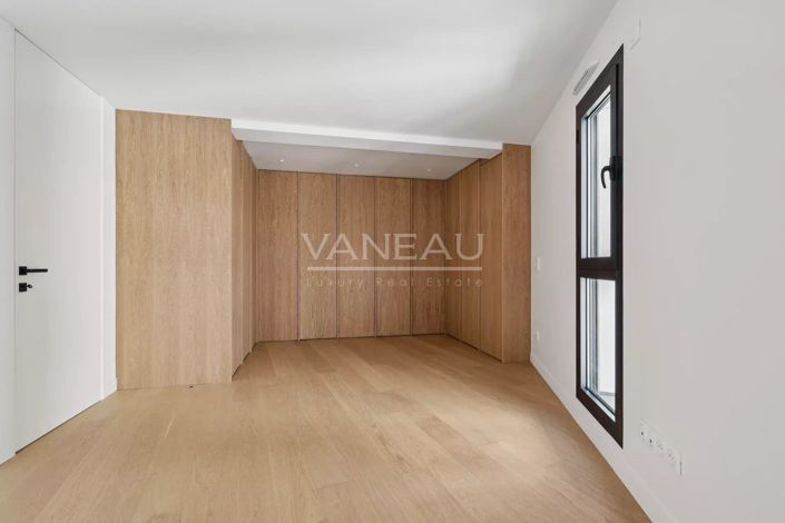 Image No.9-4 Bed House for sale