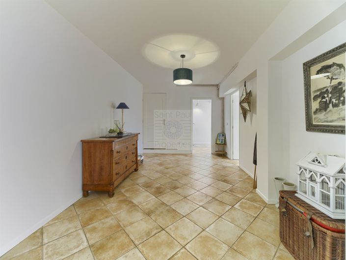 Image No.16-5 Bed House for sale