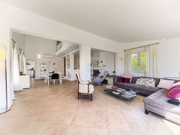 Image No.5-5 Bed House for sale