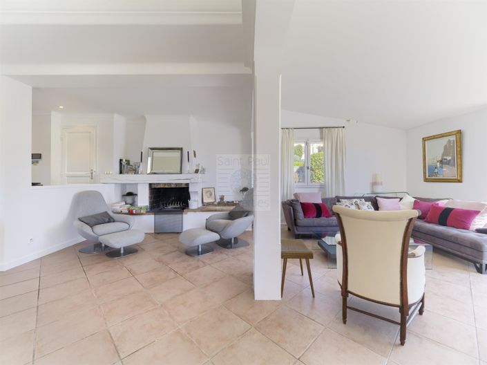 Image No.6-5 Bed House for sale