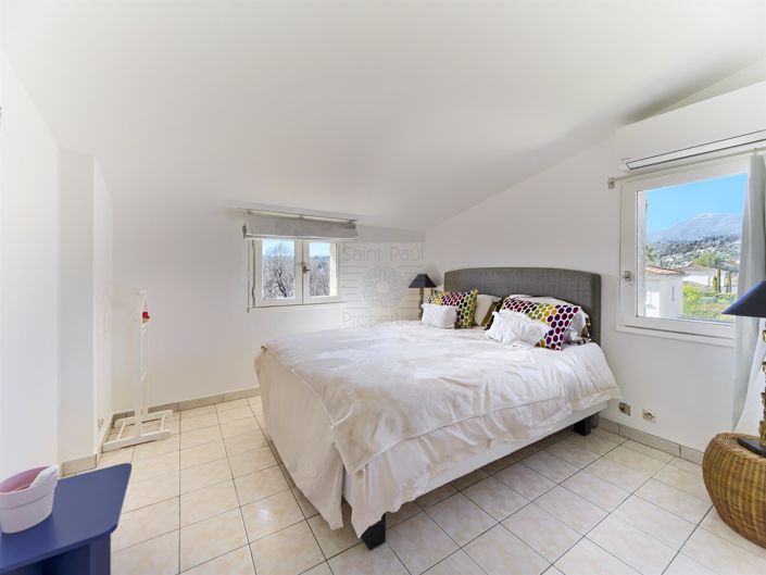 Image No.9-5 Bed House for sale