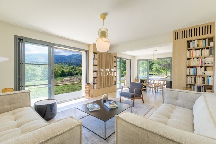 Image No.6-5 Bed House for sale