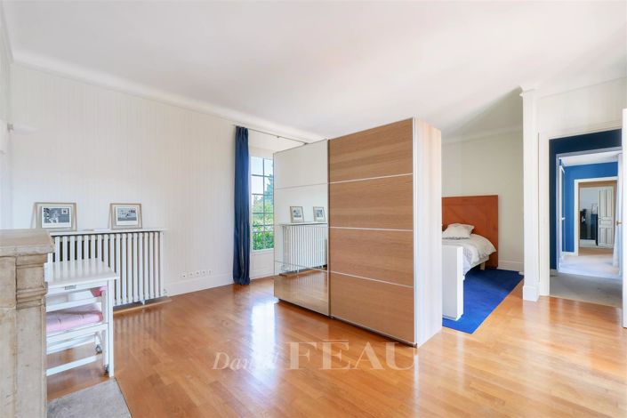 Image No.15-5 Bed House for sale