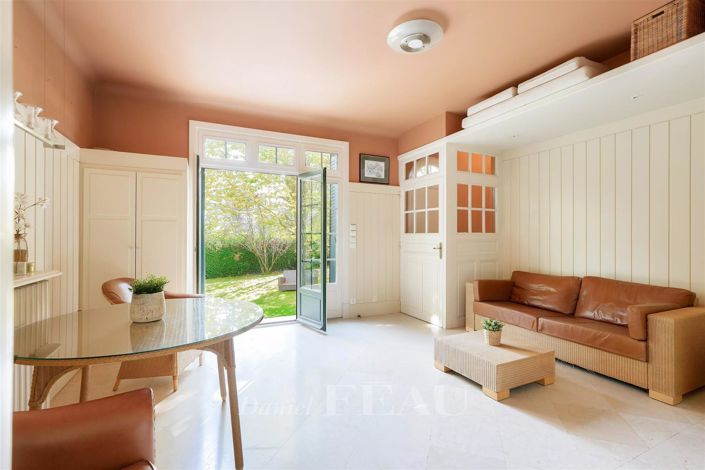 Image No.33-5 Bed House for sale