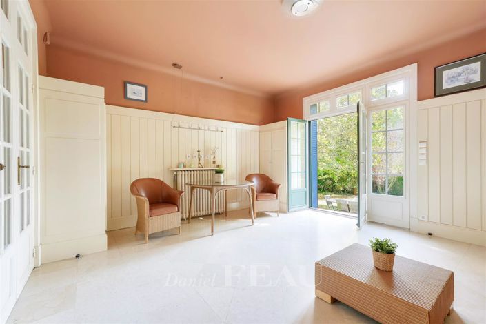 Image No.34-5 Bed House for sale