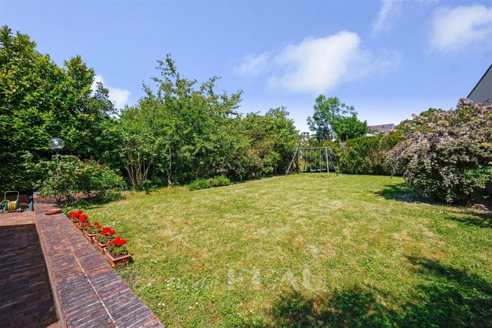 Image No.2-5 Bed House for sale