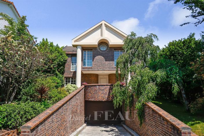 Image No.3-5 Bed House for sale