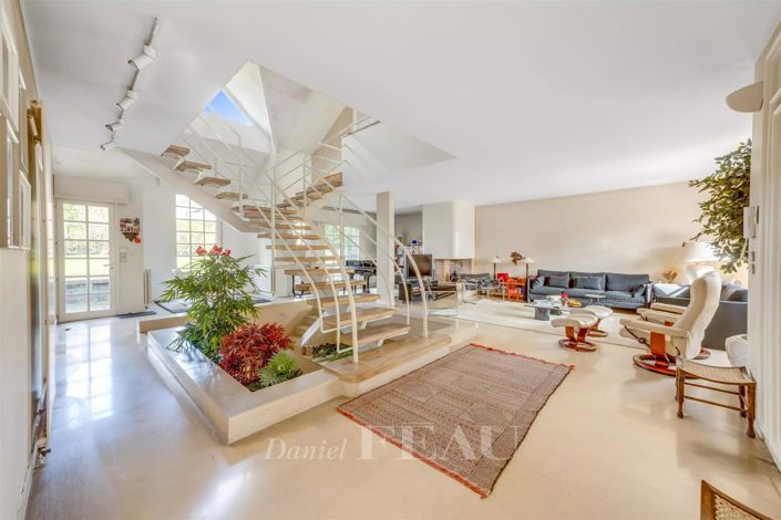 Image No.4-5 Bed House for sale