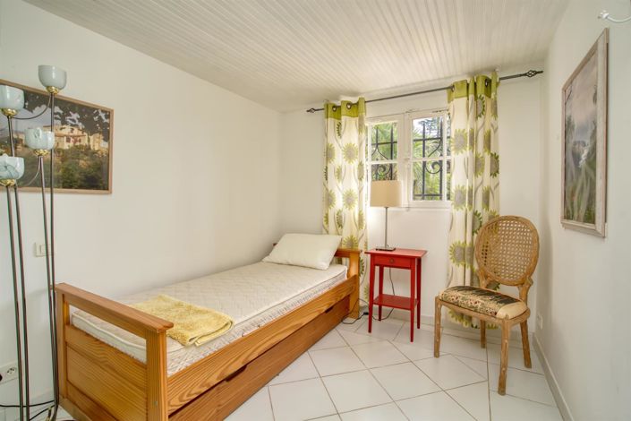 Image No.22-4 Bed House for sale