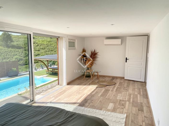 Image No.15-3 Bed House for sale