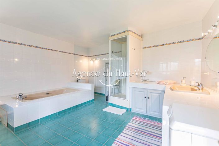 Image No.31-4 Bed House for sale