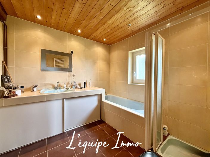 Image No.11-5 Bed House for sale