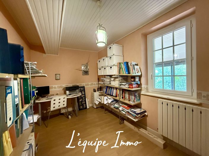 Image No.18-5 Bed House for sale