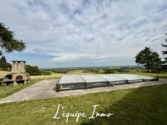 Image No.20-5 Bed House for sale