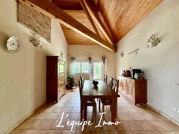 Image No.7-5 Bed House for sale