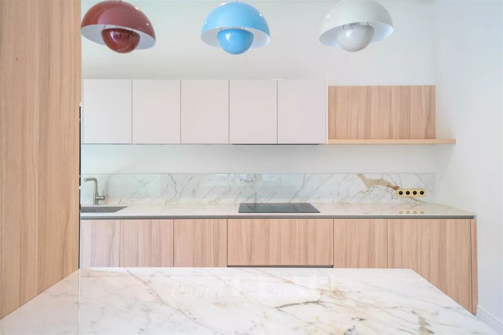 Image No.5-5 Bed House for sale