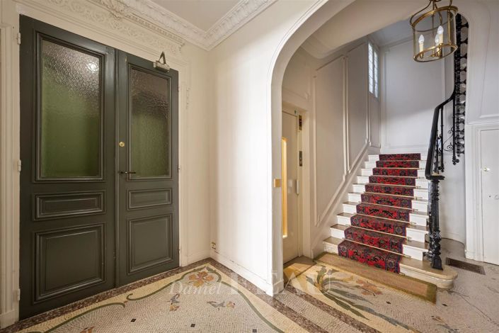 Image No.19-4 Bed Apartment for sale