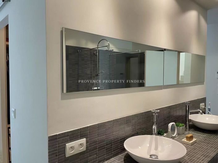 Image No.12-5 Bed House for sale