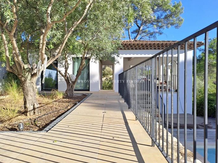 Image No.19-5 Bed House for sale