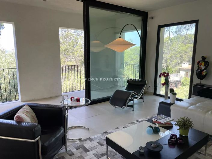 Image No.2-5 Bed House for sale