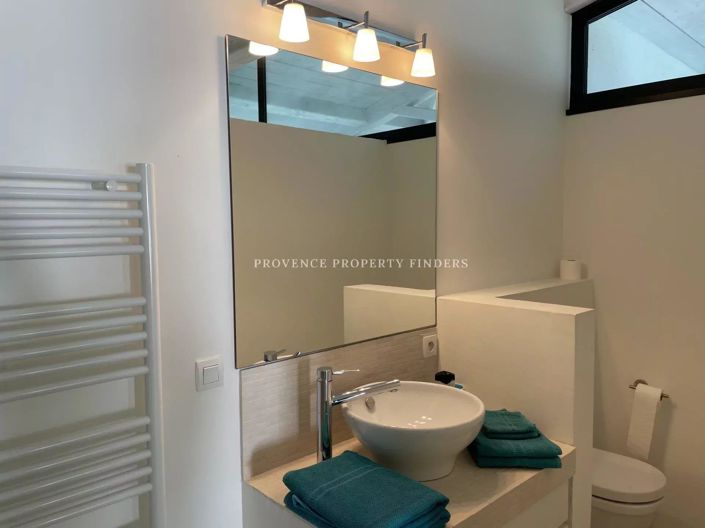 Image No.29-5 Bed House for sale