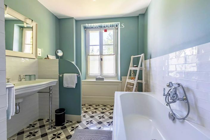 Image No.33-12 Bed House for sale