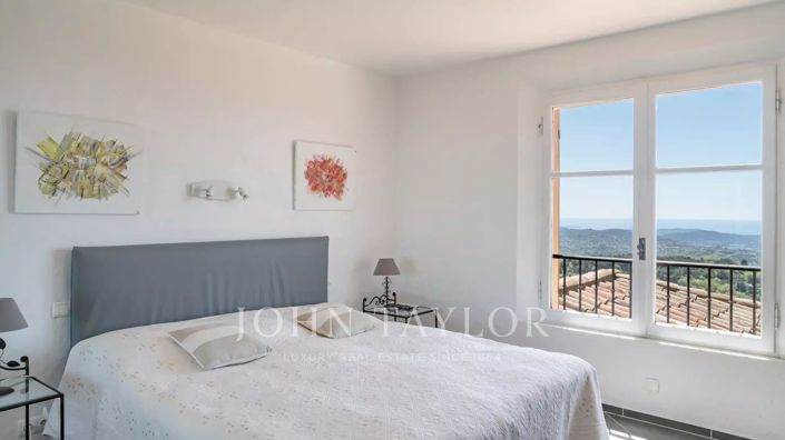 Image No.17-5 Bed House for sale