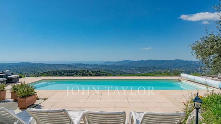 Image No.2-5 Bed House for sale