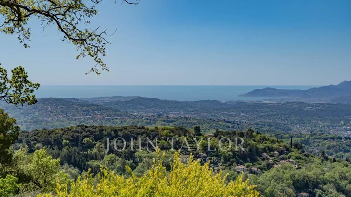 Image No.7-5 Bed House for sale