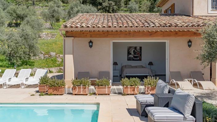 Image No.9-5 Bed House for sale