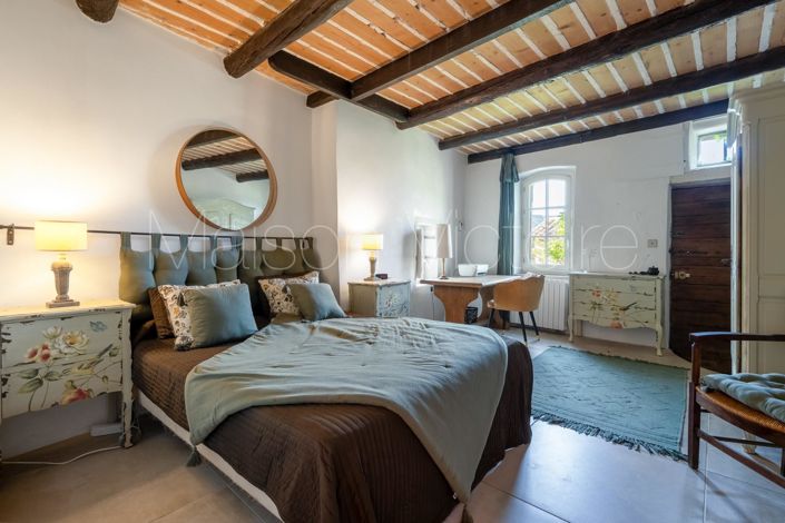 Image No.17-5 Bed House for sale