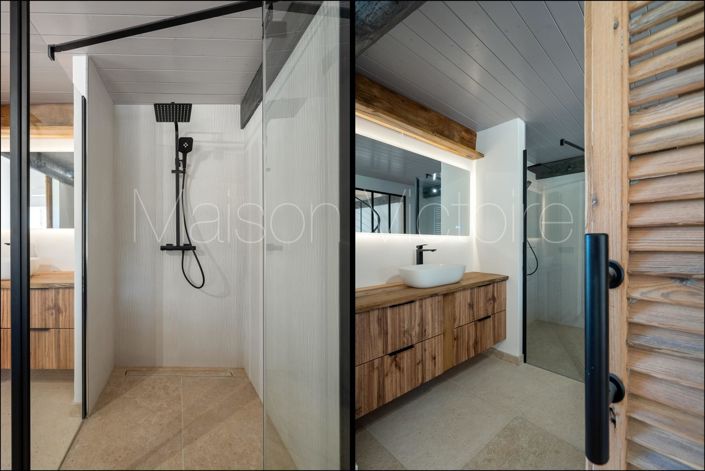 Image No.20-8 Bed House for sale