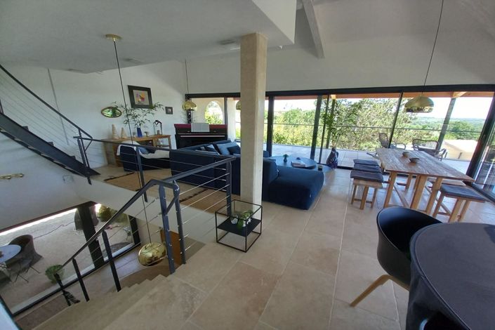 Image No.6-4 Bed House for sale