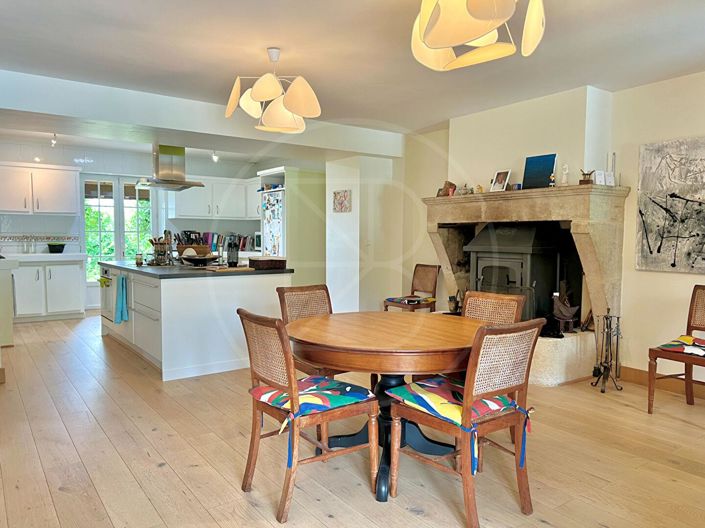 Image No.5-7 Bed House for sale