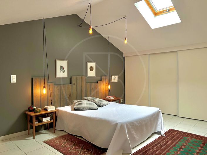 Image No.8-7 Bed House for sale