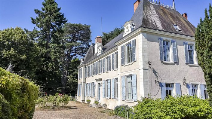 Image No.6-20 Bed House for sale