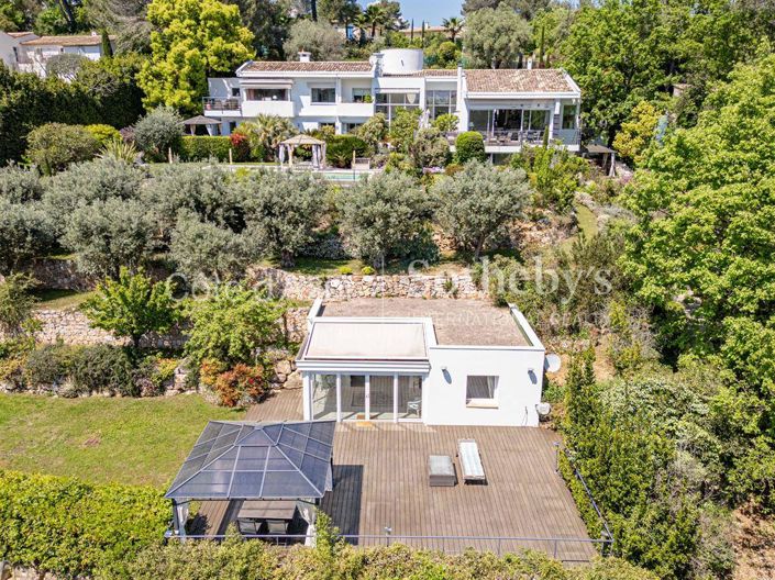 Image No.1-6 Bed House for sale