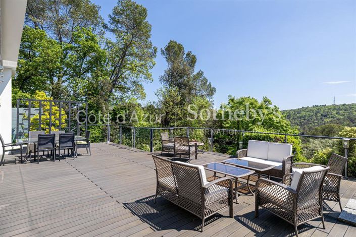 Image No.16-6 Bed House for sale