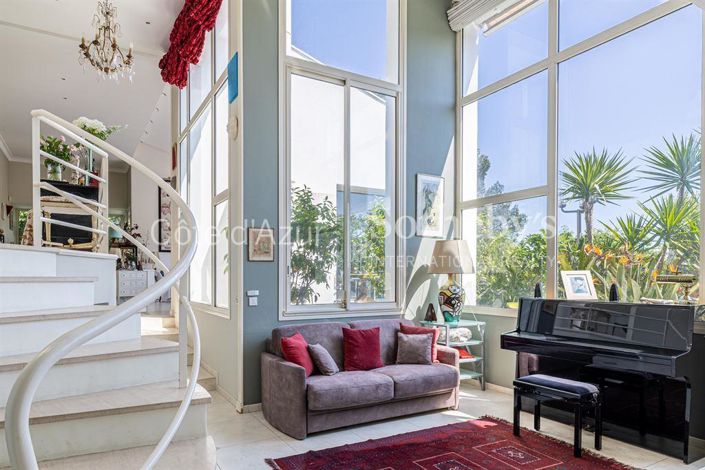 Image No.6-6 Bed House for sale