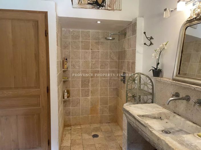 Image No.8-5 Bed House for sale