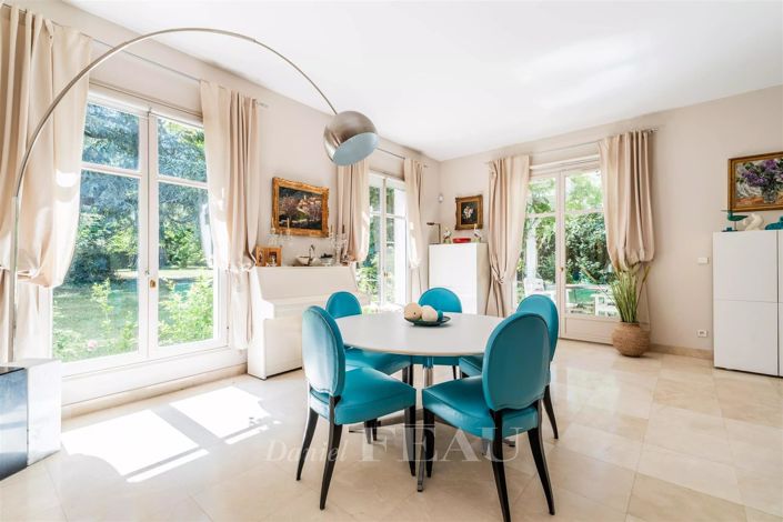 Image No.7-4 Bed House for sale