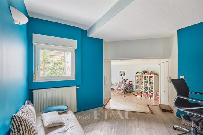 Image No.13-6 Bed House for sale