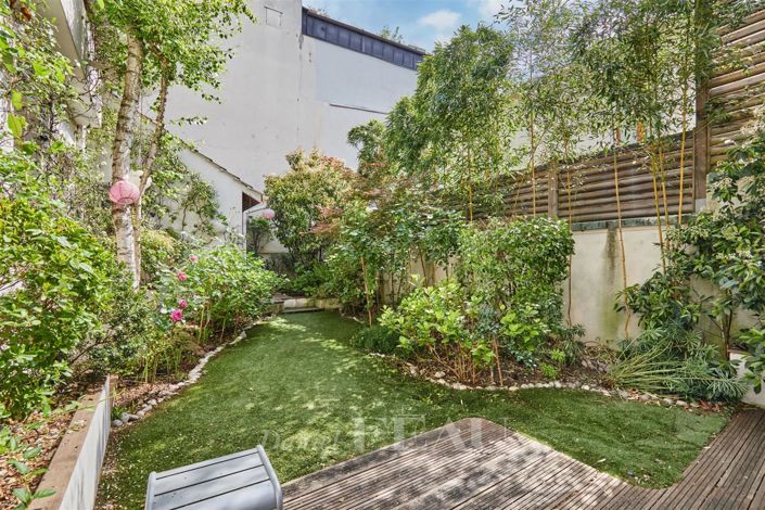 Image No.20-6 Bed House for sale