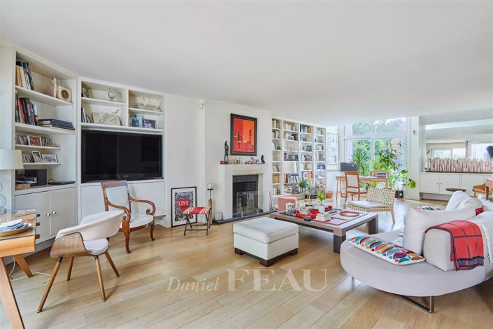 Image No.28-6 Bed House for sale