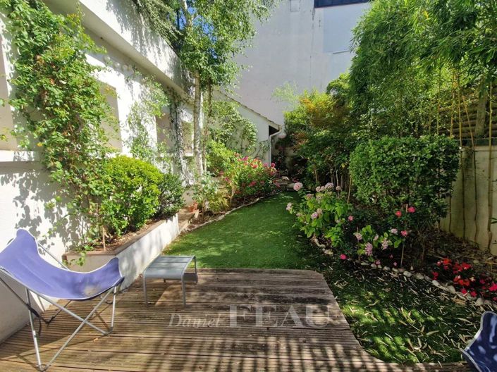 Image No.31-6 Bed House for sale