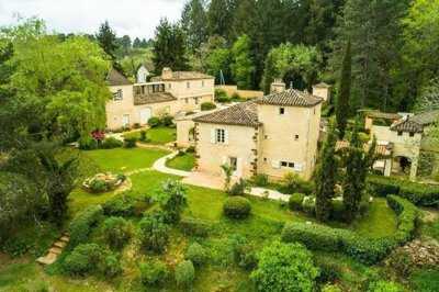 5 Bed House for sale