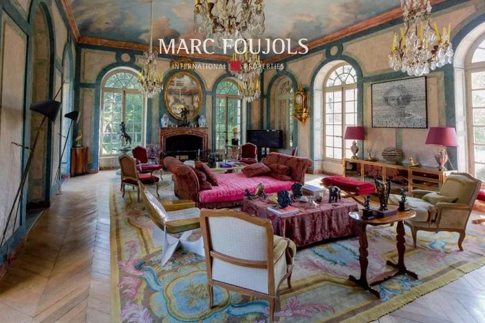 Image No.8-10 Bed House for sale